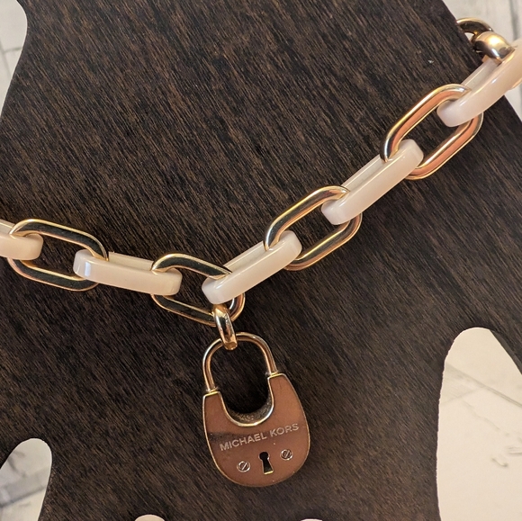 Michael Kors rose gold and pink link crystal padlock set - Picture 4 of 15